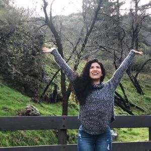 Meet your Posher, Yvette